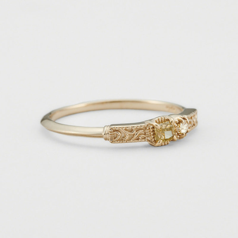 Jolics New arrival in spring 2024  simple niche gentle style S925 silver plated with 14K gold light yellow crystal white zircon ring