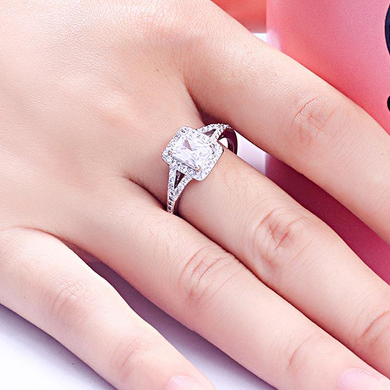 Princess Cut Halo Split Ring - jolics