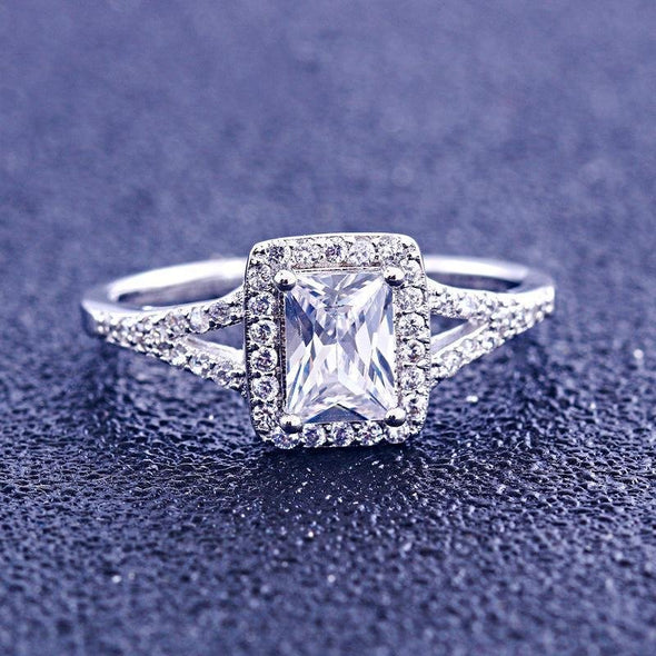 Princess Cut Halo Split Ring - jolics